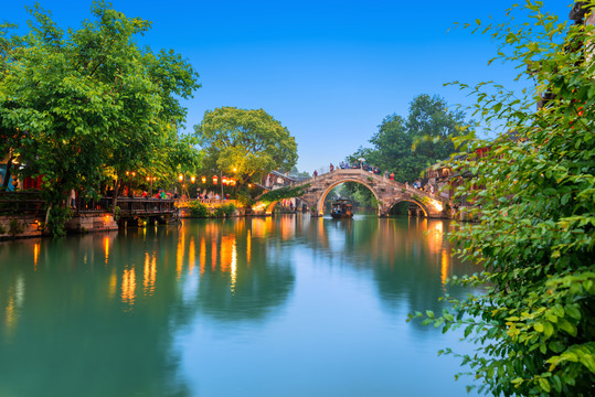 乌镇古镇夜景小桥流水