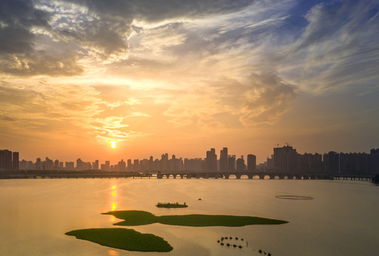 墨水湖大桥落日