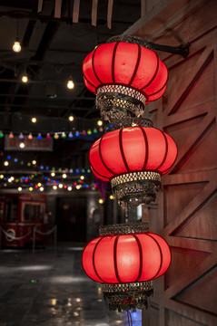 上海夜市美食街的红灯笼