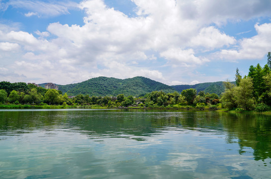 长沙梅溪湖和桃花岭