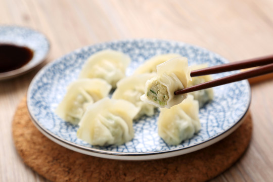 迷你鲜菜猪肉饺