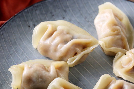 冬菇鸡肉水饺