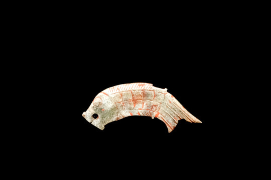 商代晚期玉鱼雕塑