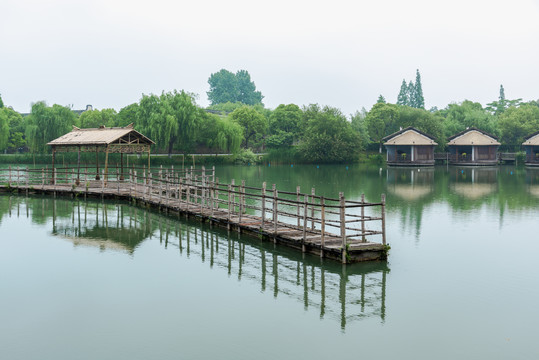 乌镇古镇老建筑水上民宿