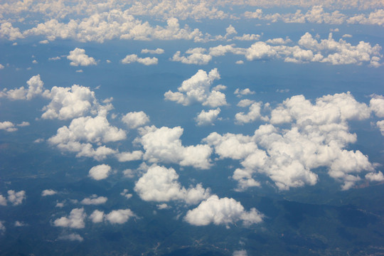 空中鸟瞰陆地