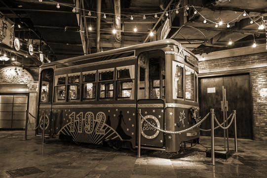 老上海观光电车