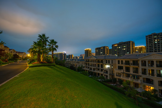 排屋别墅住宅区夜景