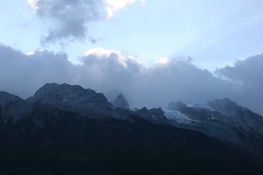 玉龙雪山