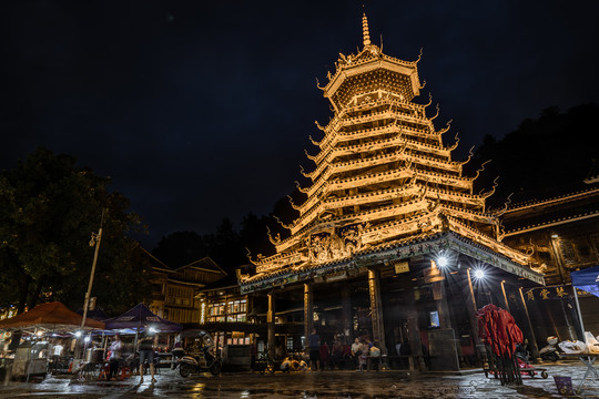 贵州大利侗寨鼓楼夜景