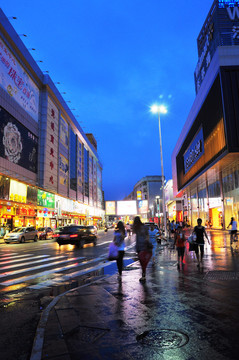 东莞莞城西城楼大街夜景