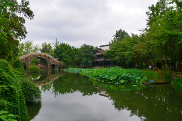 黄龙溪湖畔风景