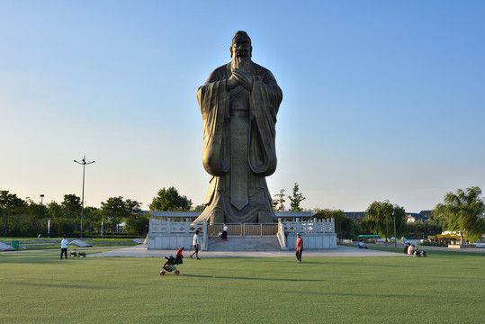 胶州少海湿地公园孔子广场