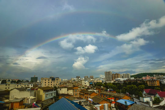 城市彩虹