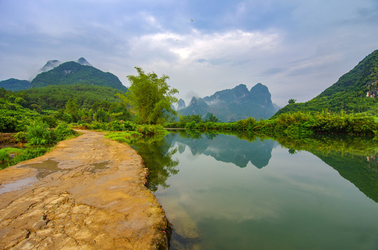 山水之间