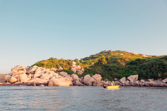 桂山岛景色和海钓运动