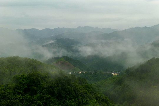 南丹山雾海风光