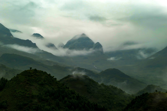 南丹山雾海风光