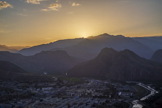 祁连卓尔山风景区