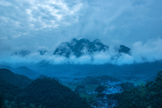 南丹山雾海风光