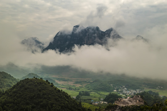 南丹山雾海风光