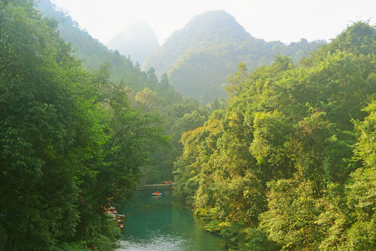 小七孔山谷河流卧龙谷和卧龙河