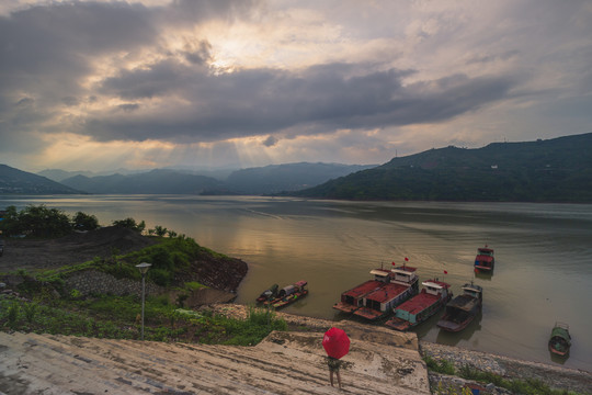 宜宾金沙江向家坝库山水自然风光