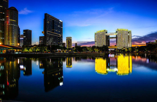 杭州钱江新城市民中心夜景