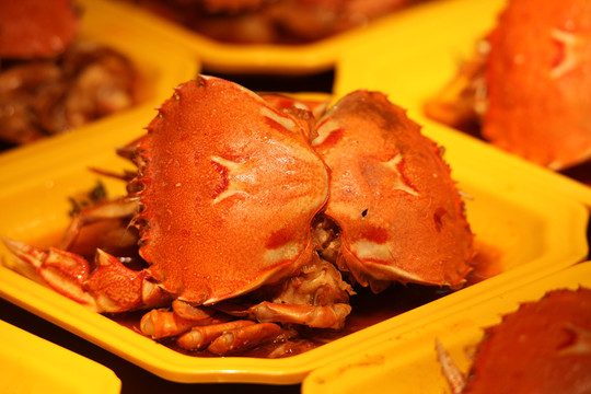 上海城隍庙小吃螃蟹