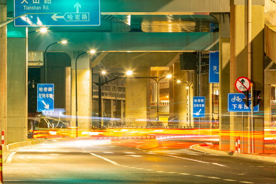 长宁路北横高架夜景