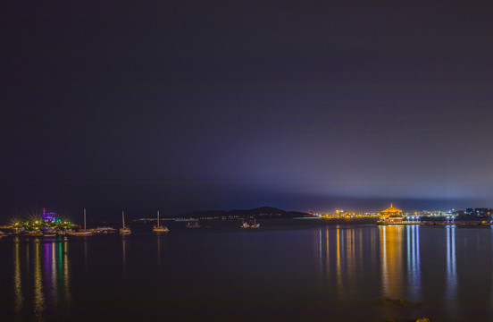 青岛栈桥夜景