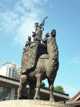 大唐西市丝路乐舞青铜雕塑