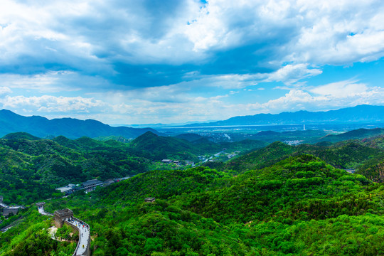 春天里的大山