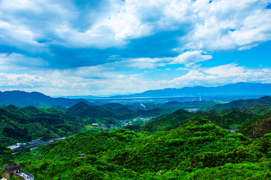 春天里的大山