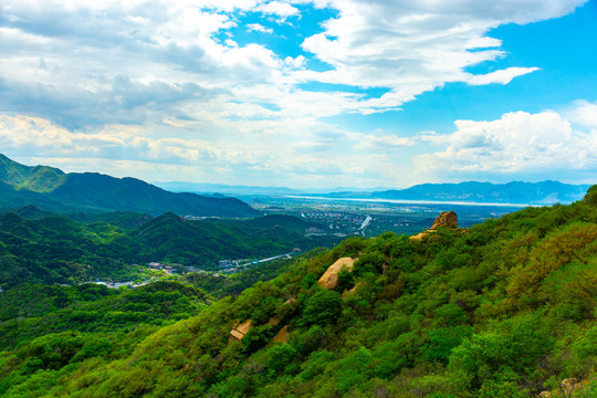 春天里的大山