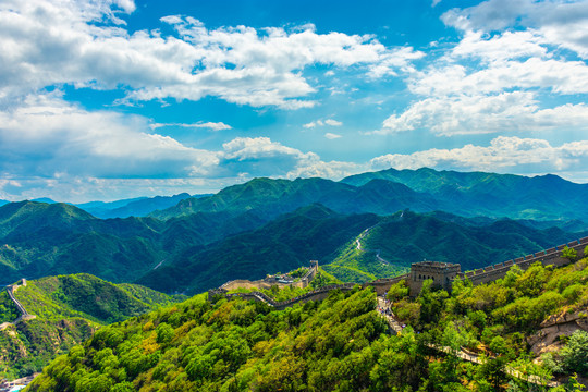 春天里的大山