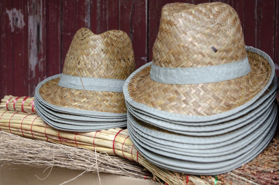 竹编帽子