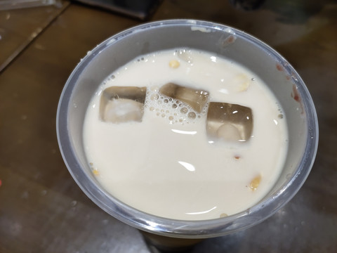 加冰奶茶