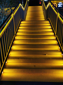 防滑钢结构楼梯夜景灯光效果