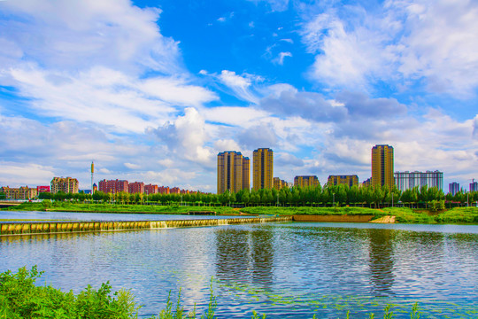 万水河多高层建筑群与拦水坝