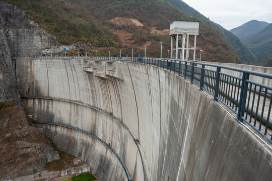 红椿乡千丈岩梯级电站水库大坝