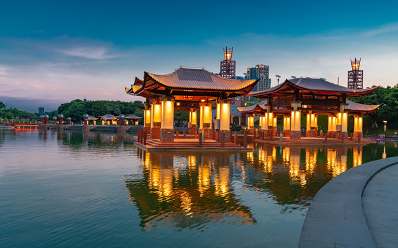 佛山千灯湖公园夜景