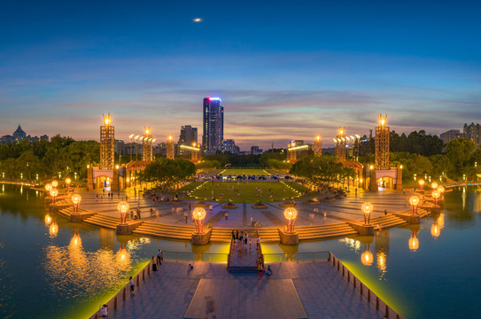 佛山千灯湖公园夜景