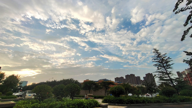 雨后晴空