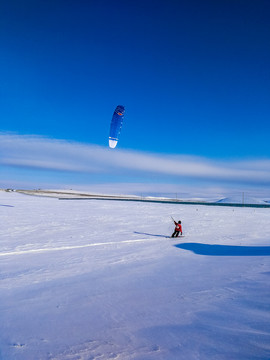 雪原滑翔伞滑雪