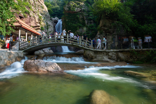 崂山北九水潮音瀑