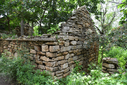 古老的小山村