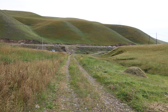 山路牧道