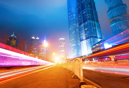 上海浦东陆家嘴城市道路夜景