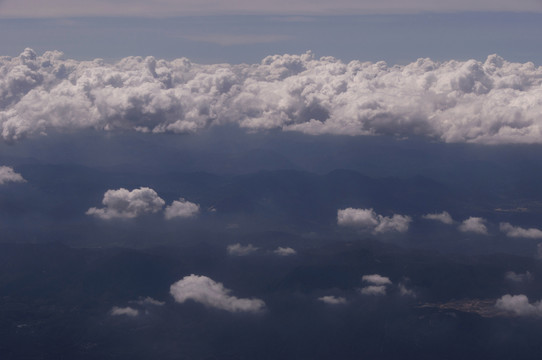 山峦云海