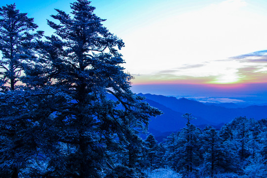 西岭雪山